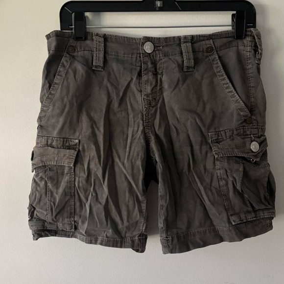 True Religion Charcoal Cargo Shorts for Men - Picture 4 of 5